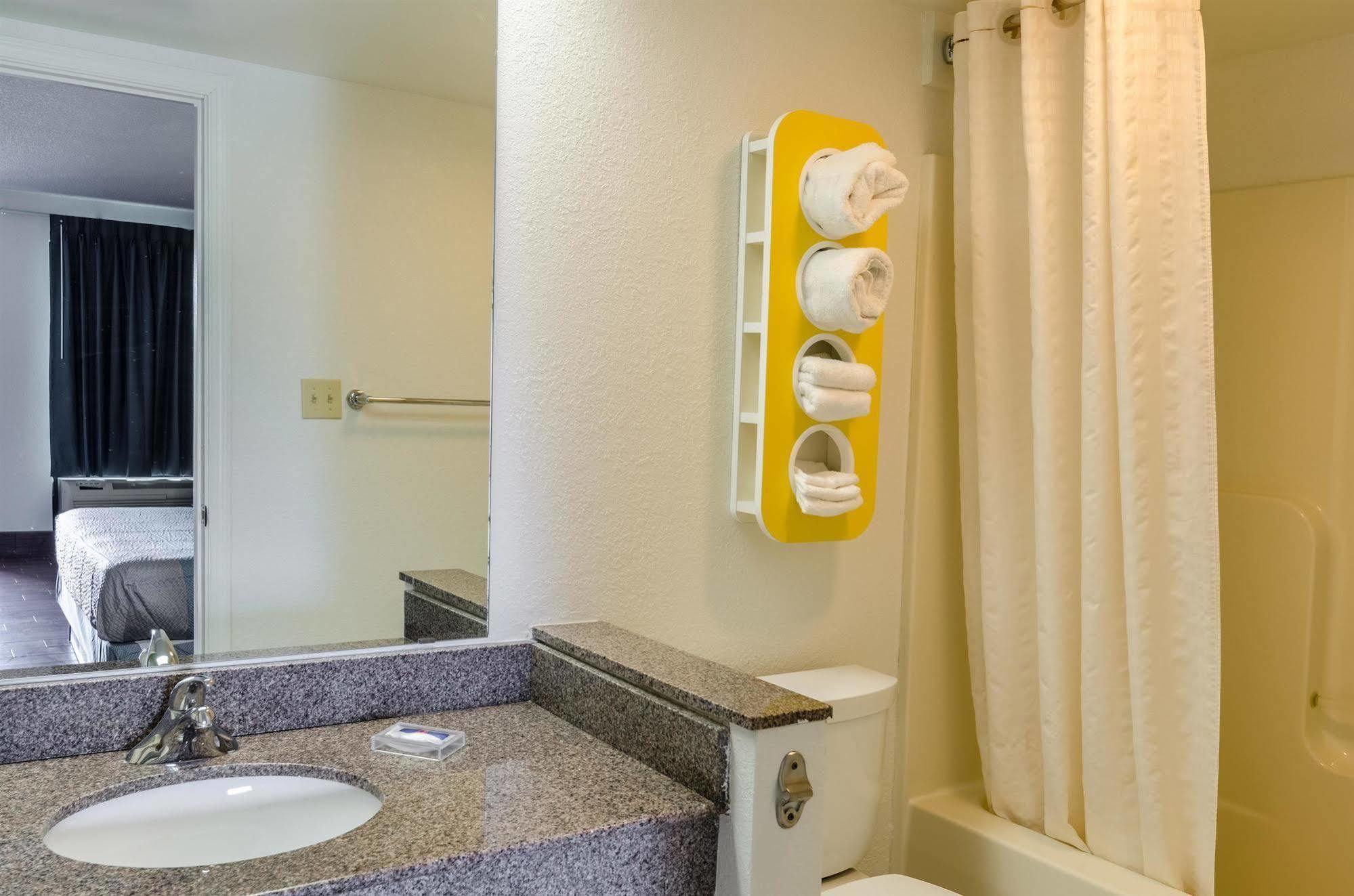 Motel 6-Lexington, Va Екстериор снимка